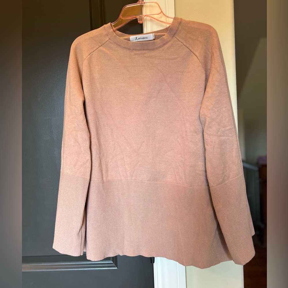 Anrabess Side-split Sweater